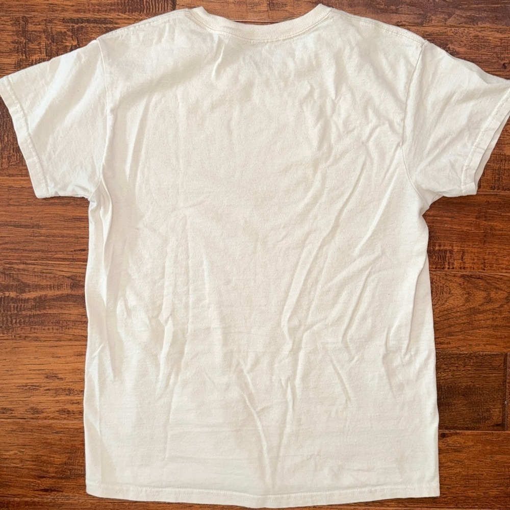 Giggly Squad Podcast LA Fire Relief Merch T-Shirt with Red Heart, size small - Picture 5 of 6
